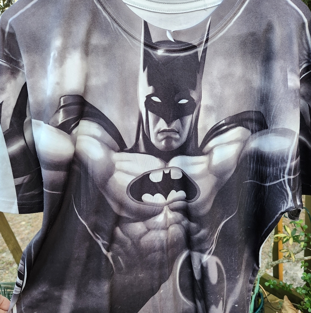 Batman Graphic Design T-Shirt Size Lg